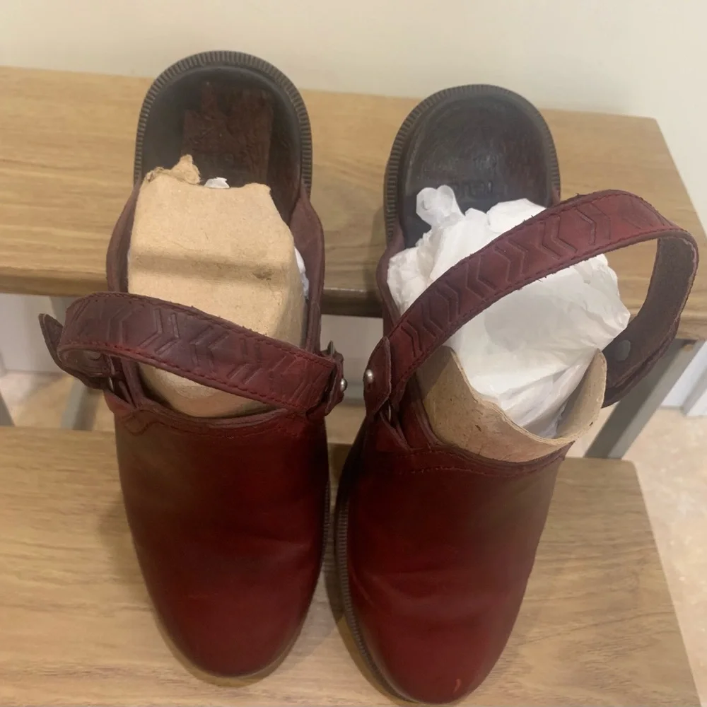 Teva Burgundy Foxy Clog Leather - Picture 10 of 11